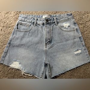 Vici Hudson High Rise Distressed Jean Short…Size Medium